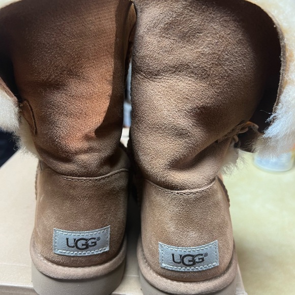 UGG Tan Suede Boots with Flower Detail - Picture 3 of 6